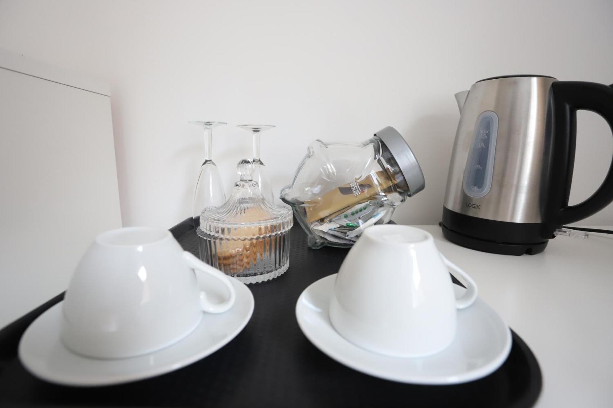 Spacious 3-Story Retreat With Rooftop Terrace And Modern Amenities London Eksteriør bilde